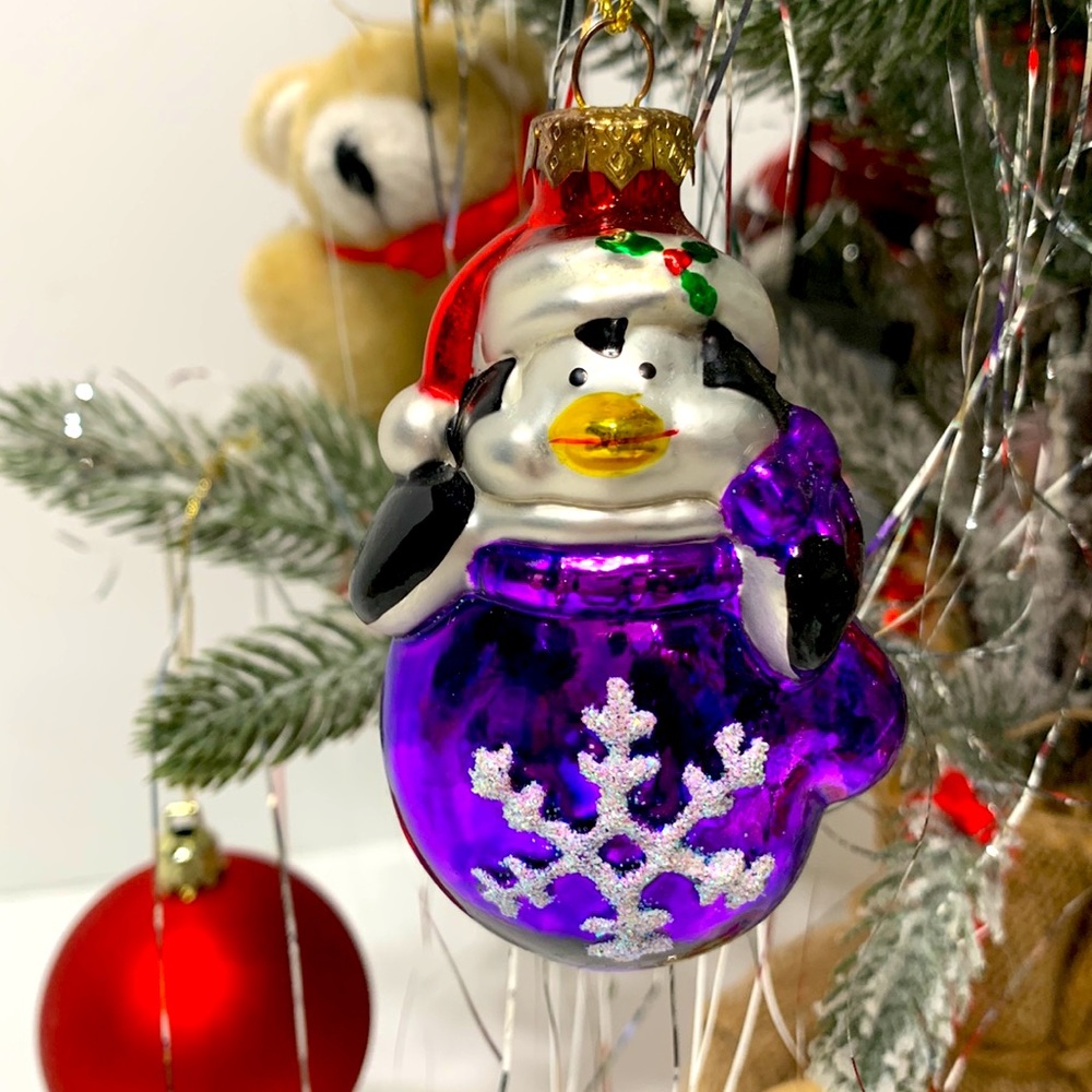 Thomas Pacconi penguin Glass ornament